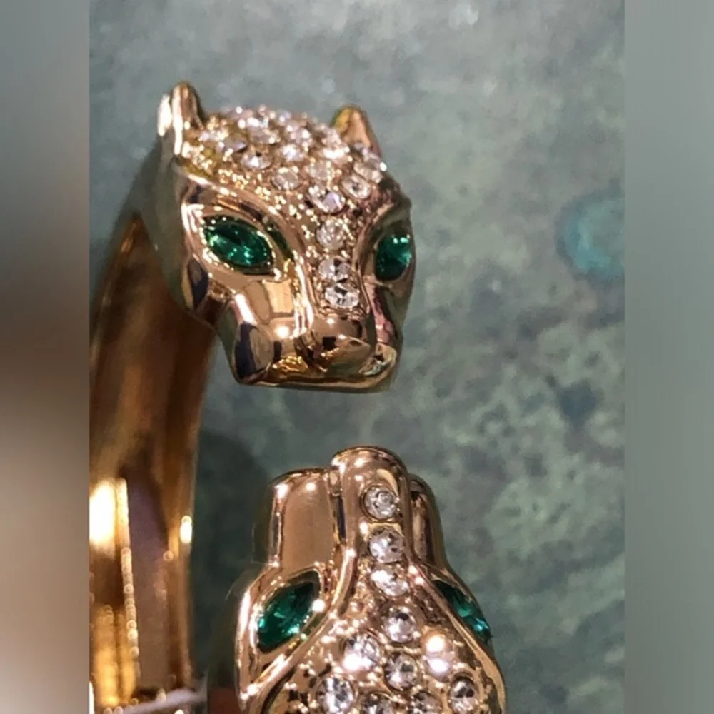 Natasha Couture serpent puma‎ head crystal & emerald rhinestones bracelet new